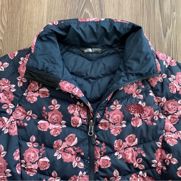 The North Face Womens Down Full Zip Puffer Jacket Floral Print Navy Pink Small - Picture 6 of 16